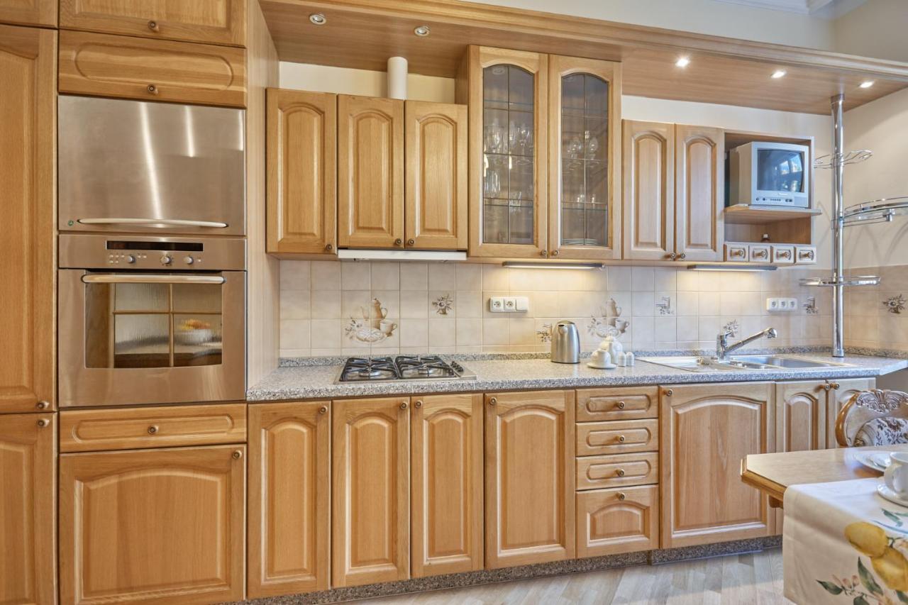 Villa Deluxe Apartments كارلوفي فاري المظهر الخارجي الصورة